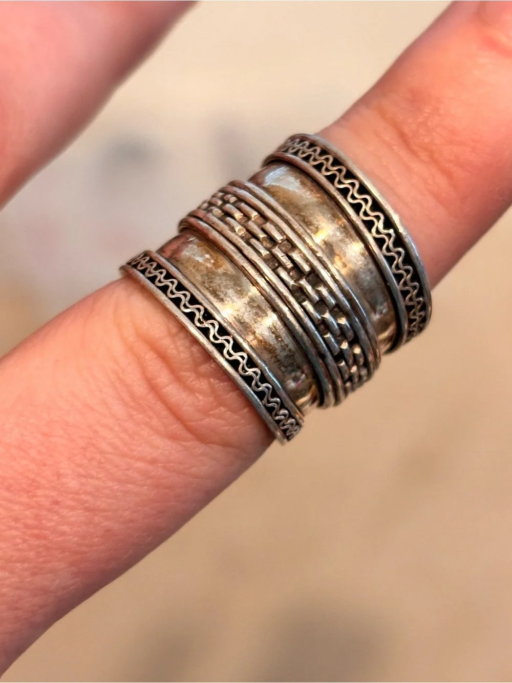 Designer 925 Sterling Silver Textured Stackable Wide Band Ring - Size 7